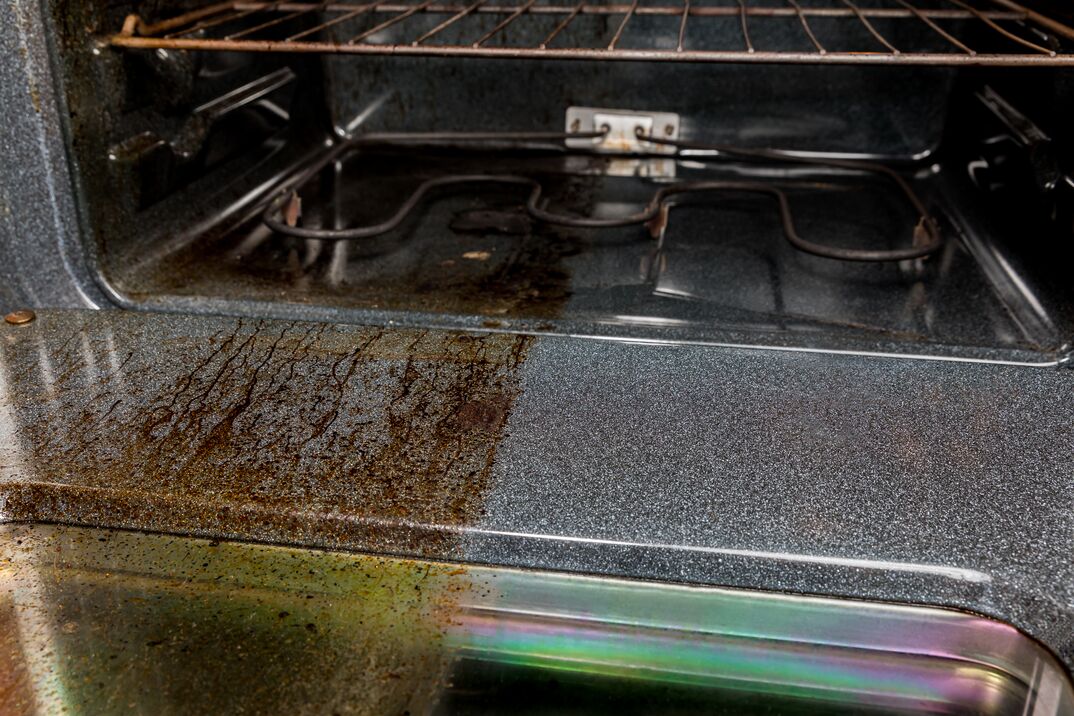 Oven on sale cleaning tips